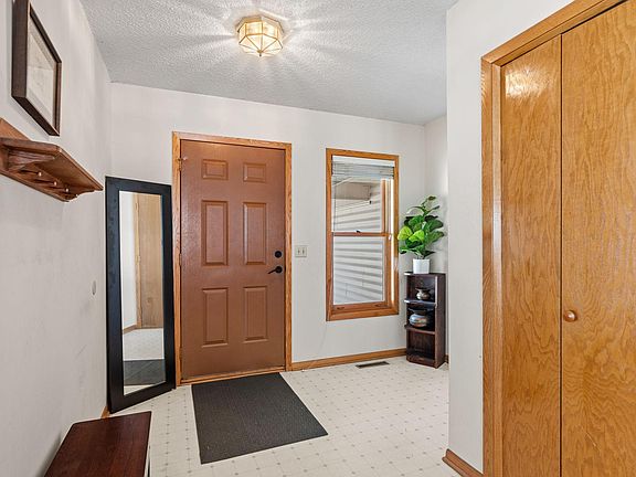 3rd image of 8136 Dakota Ln