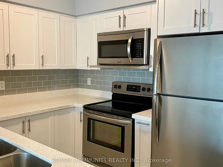 2772 Keele St #308 — Photo 3