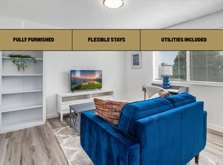 612 S 18th St APT 8, Tacoma, WA 98405