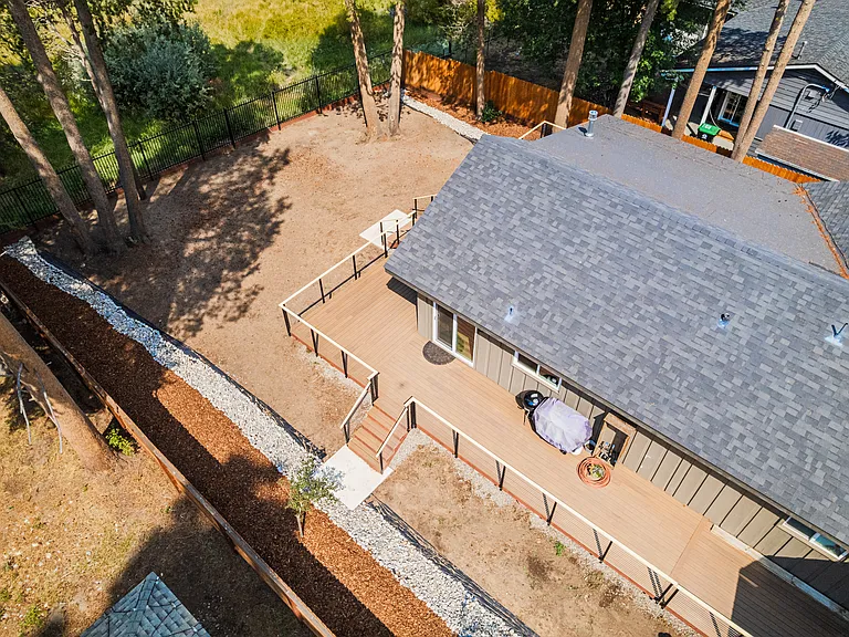 1090 Fairway Ave — Photo 27