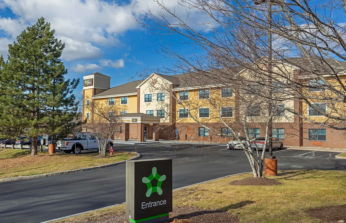 Exterior - Boston - Braintree