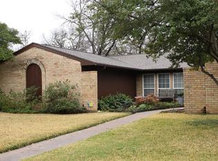 1225 Mosswood Ln, Irving, TX 75061