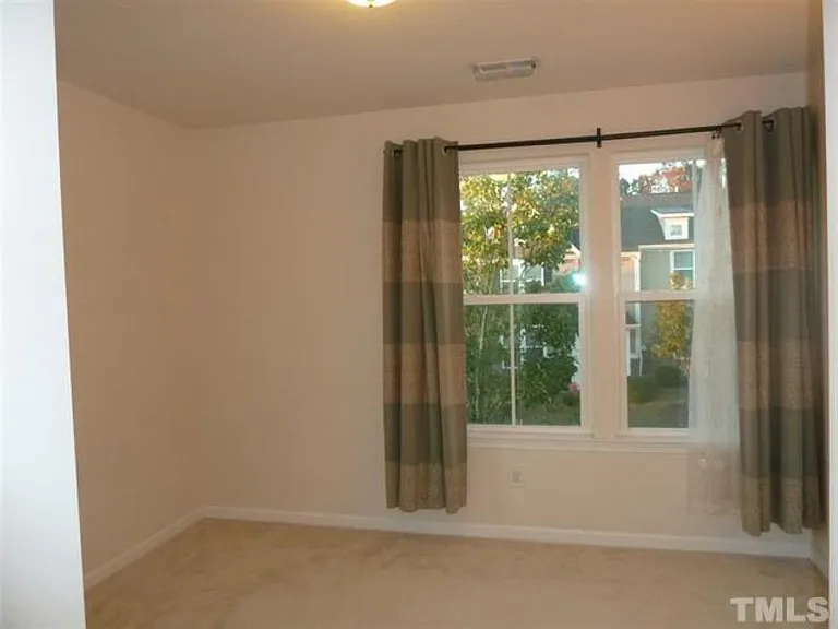 2425 Historic Cir — Photo 5