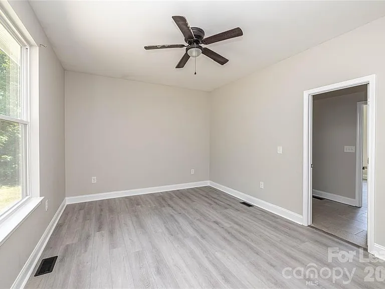 429 Creswell Rd — Photo 19