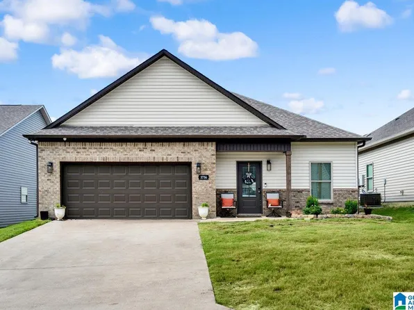 3756 Seaside Sparrow Cir, Bessemer, AL 35022