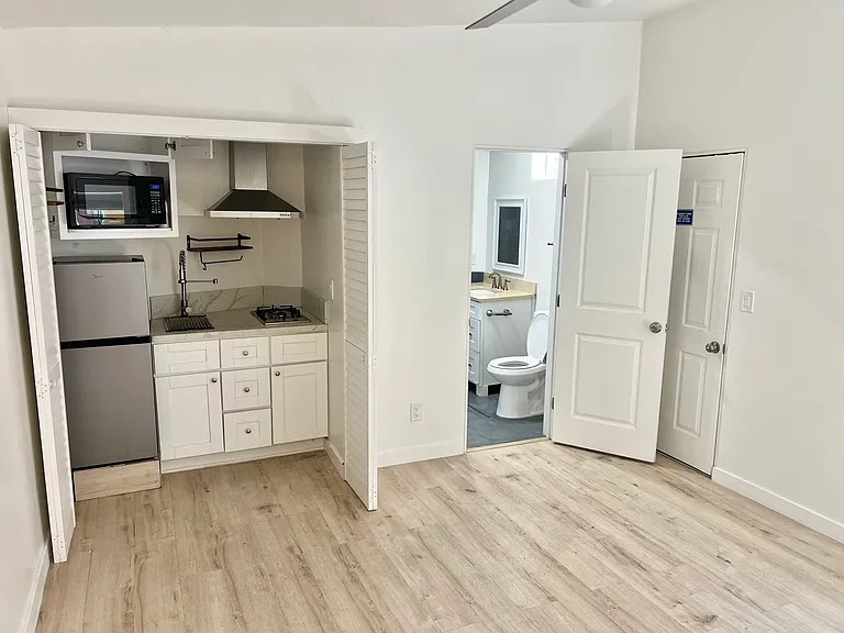 7145 Mohawk St #3 — Photo 2