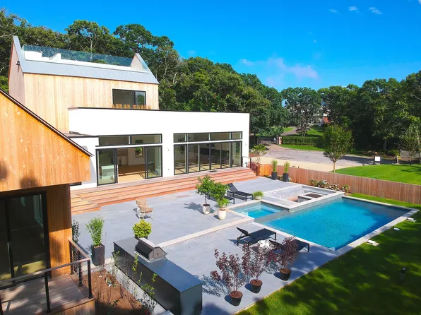 23 Elm St, Montauk, NY 11954