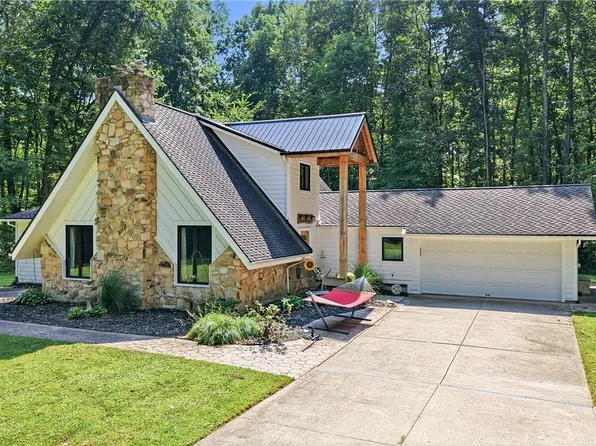 14831 Robinson Rd, Newton Falls, OH 44444