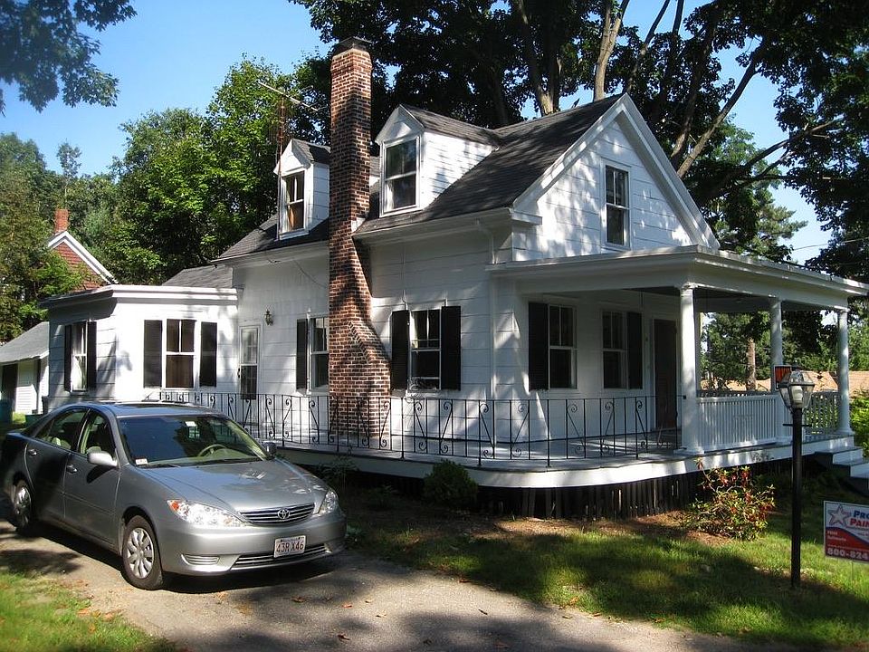 14 Depot House Deck (9 x 36) Porch (18 x 10)