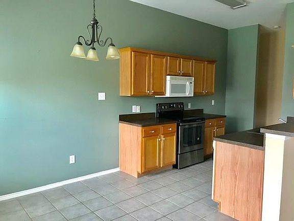 5th image of 15834 Ducote Dr