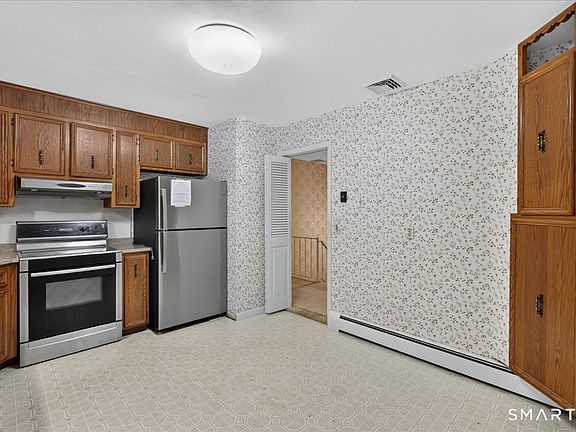 4th image of 59 Countryside Drive