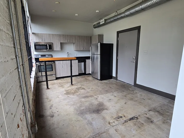 122 Pine St #15 — Photo 7