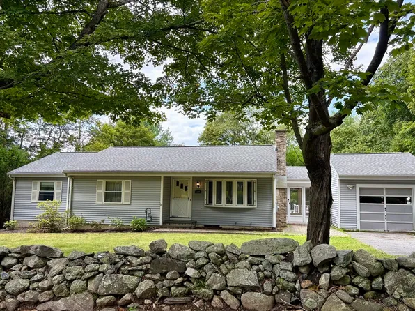 149 Clover Hill St, Marlborough, MA 01752