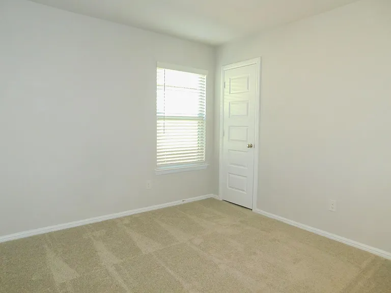 14017 Earlham St — Photo 21