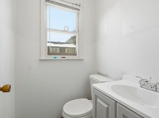 55 Leroy Ave APT 1, Valhalla, NY 10595