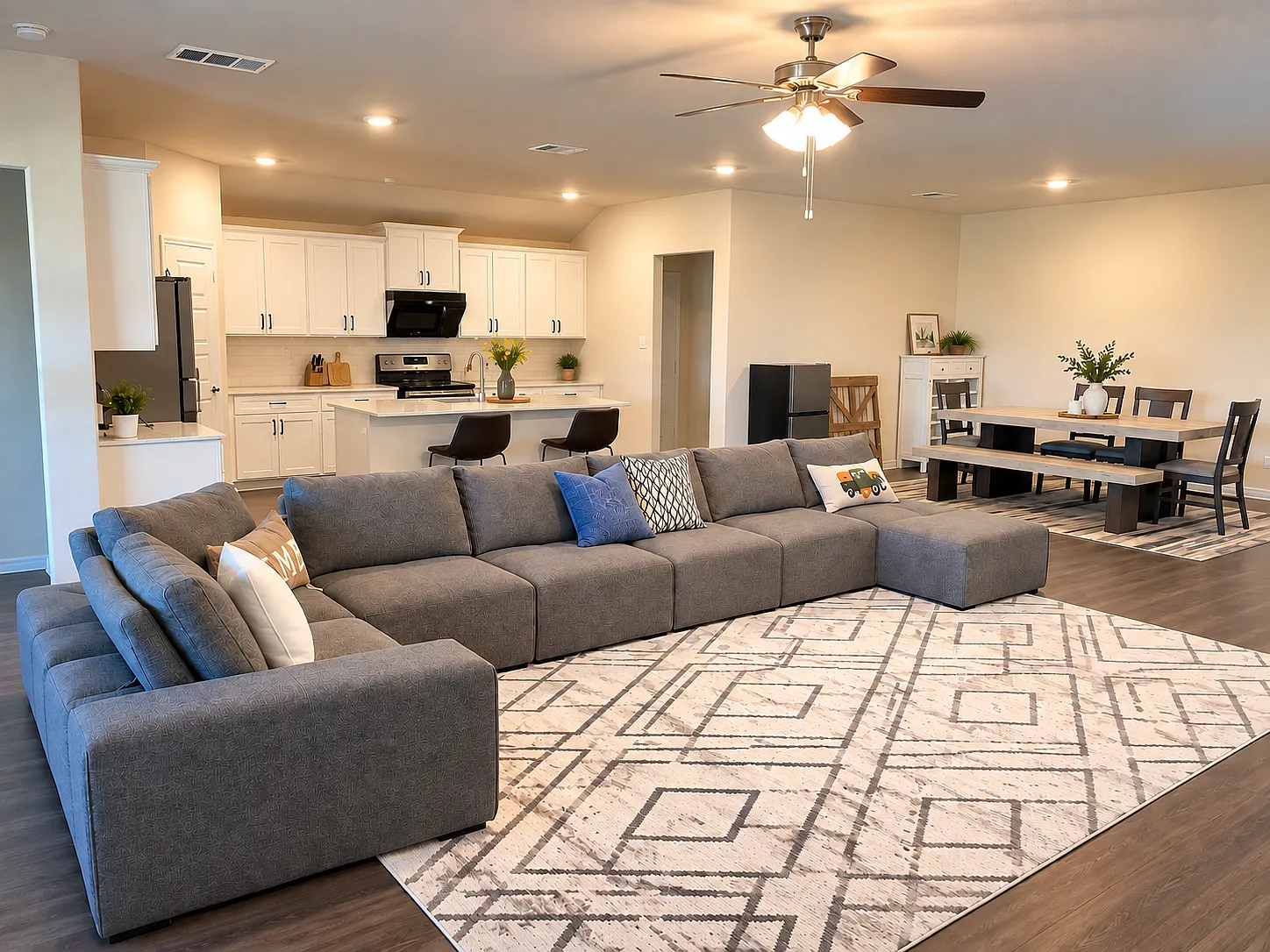 5 bed, 2730 sqft, $2,750 — Photo 3