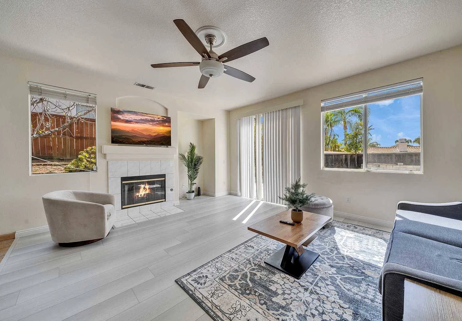 5 bed, 2897 sqft, $6,500 — Photo 4
