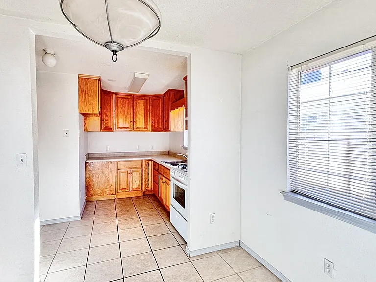 2717 Idalia Ave #B — Photo 5
