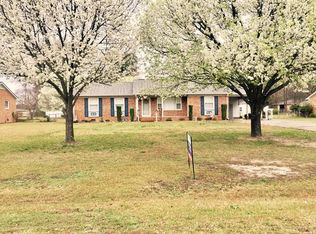 205 Bridle Path Rd, Goldsboro, NC 27534