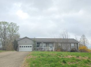 111 Chariot Circle Rd, Mayfield, KY 42066