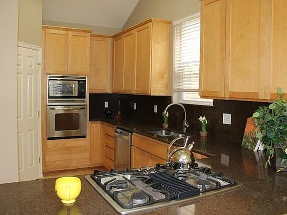 5th image of 11325 NE 116th Pl #12