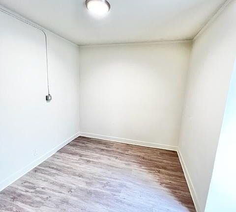2nd image of 823 Grant Ave #20