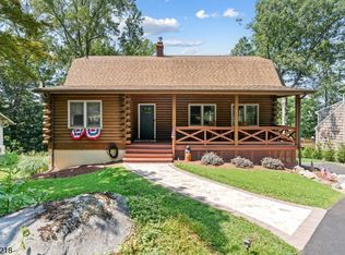 378 Springbrook Trl, Sparta, NJ 07871