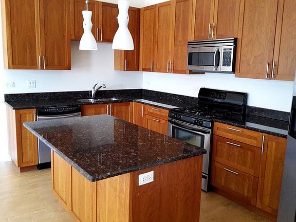 3rd image of 2156 N Damen Ave Suite 1