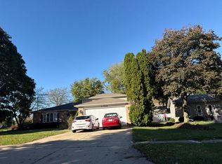1126 Harvest Dr, Shorewood, IL 60404