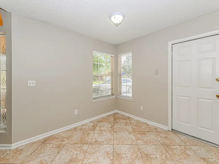 2877 Sutton Estates Cir N #2 — Photo 6
