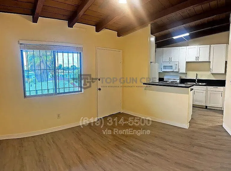 2875 Broadway #8 — Photo 10