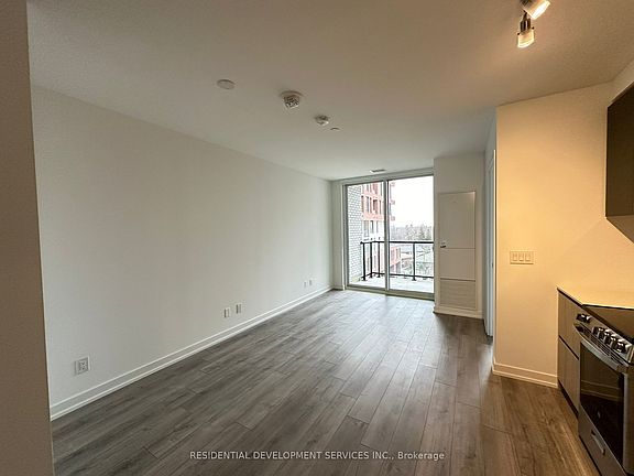 4th image of 3100 Keele St #442