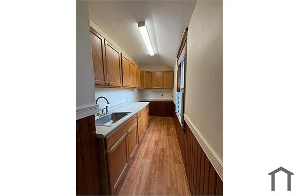 Building Photo - 60 Lakewood St #1