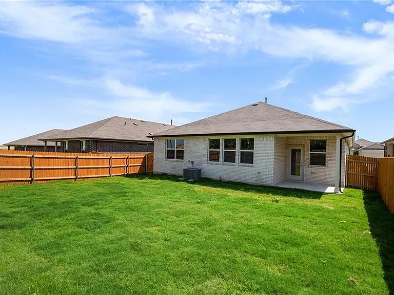 150 Jayden Dr — Photo 9