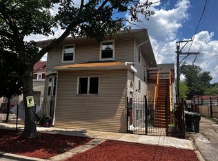 5847 W Augusta Blvd, Chicago, IL 60651