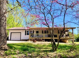 2007 N Mapleshade Rd, Cuba, MO 65453