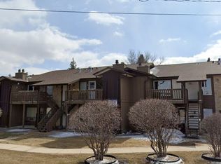 320 Carriage Rd, Winnipeg, MB R2Y 2E7
