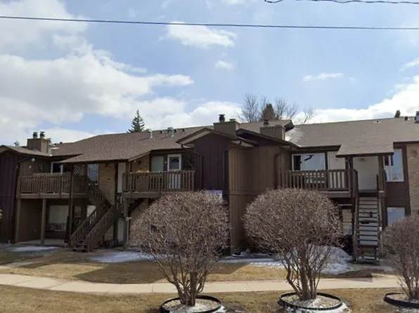 320 Carriage Rd, Winnipeg, MB R2Y 2E7