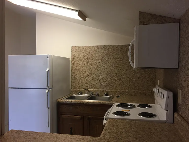 6 Pearson Ave #B — Photo 11