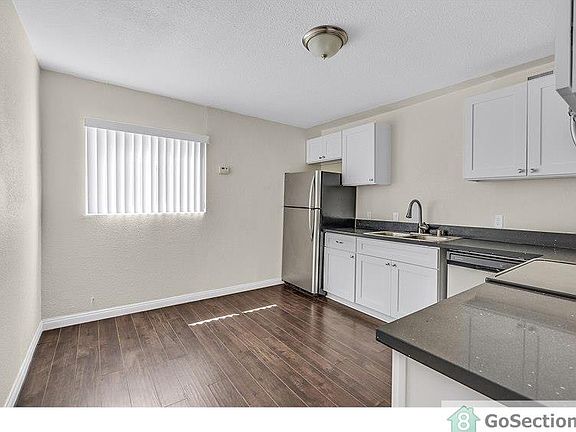 3rd image of 2209 Sunrise Ave