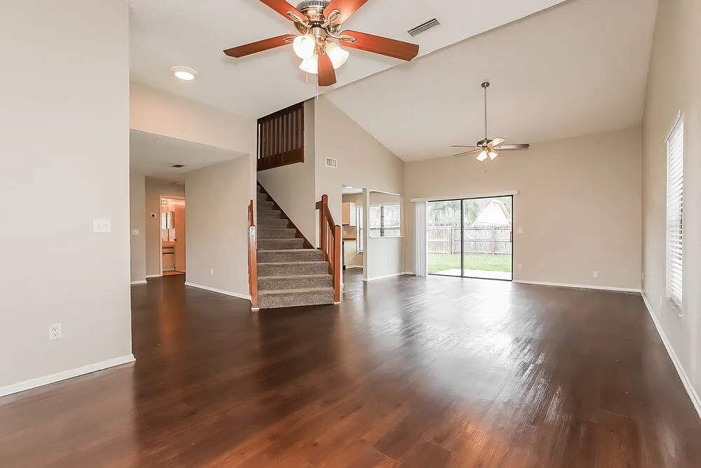 4 bed, 2.5 bath, 2069 sqft, $2,895 — Photo 4