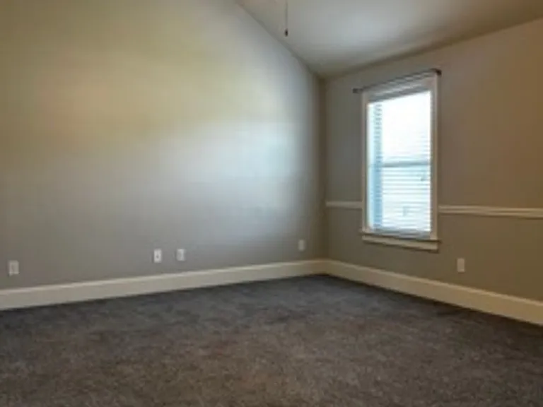 623 Meadow Grass Ln — Photo 21