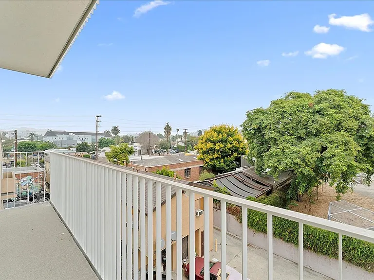 636 N. Juanita Ave, Los Angeles, CA 90004 — Photo 46