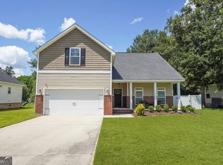 1226 Peacock Trl, Hinesville, GA 31313