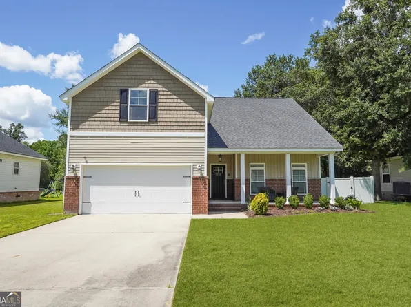 1226 Peacock Trl, Hinesville, GA 31313