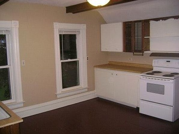 407 E Pine St #4, River Falls, WI 54022