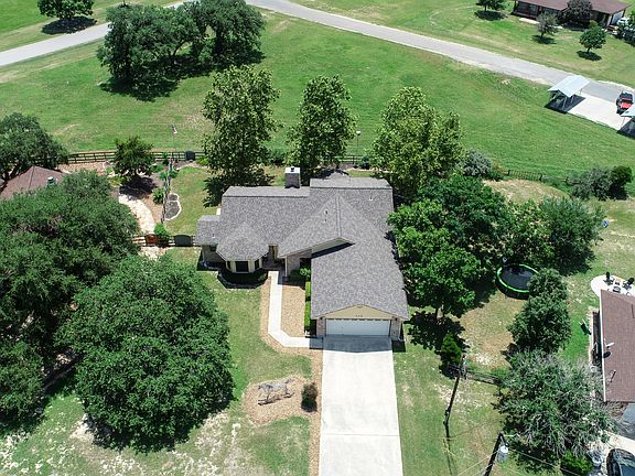 3rd image of 448 Knollwood Cir
