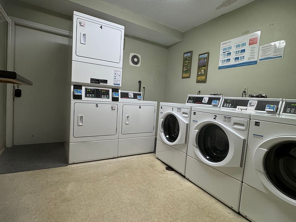 2nd image of 1225 Bodwell Rd APT 4