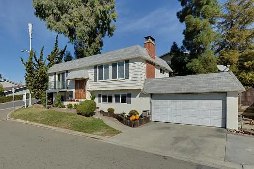 375 Monte Carlo Ave photo 1