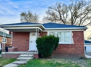 7140 Iowa St, Hamtramck, MI 48212